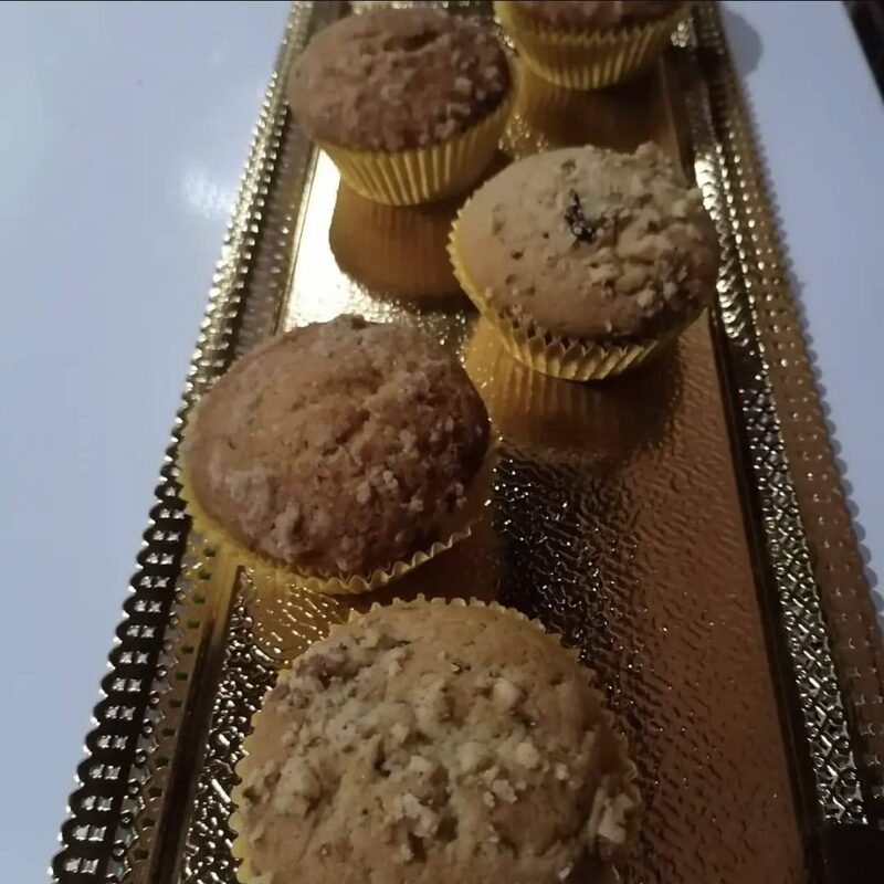 Budines de guineo con nueces y pasitas (media docena)